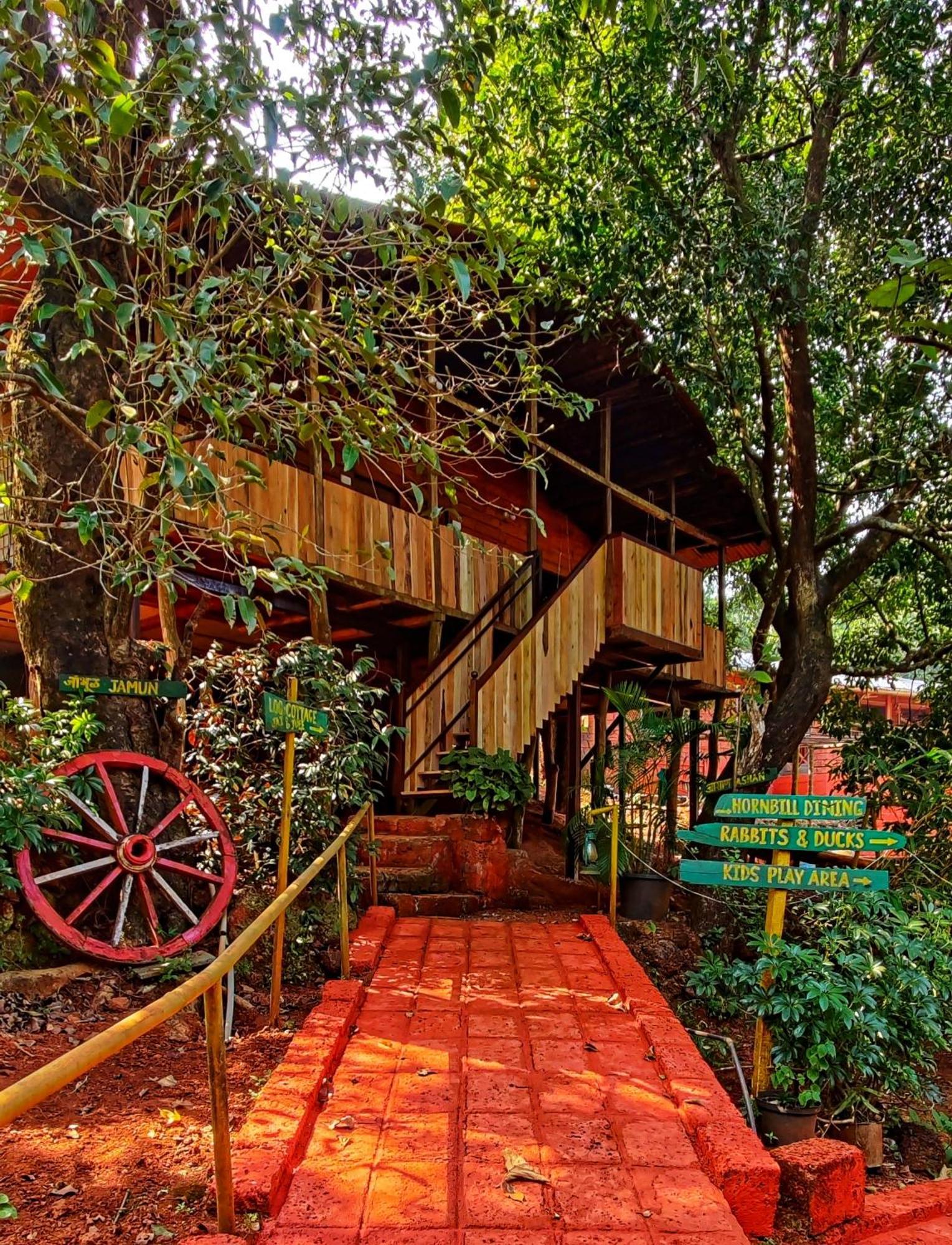 Amrutes' Nisarga Sahavas Villa Dapoli Room photo