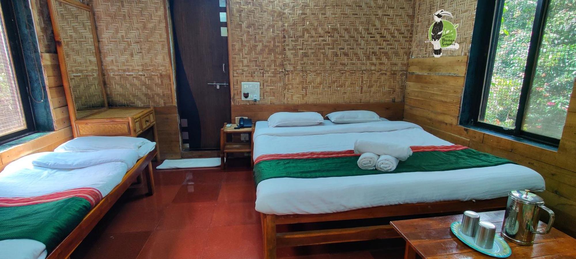 Amrutes' Nisarga Sahavas Villa Dapoli Room photo
